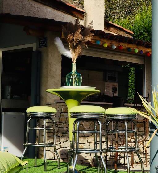 민박 Chambre Familiale Le Pêcher