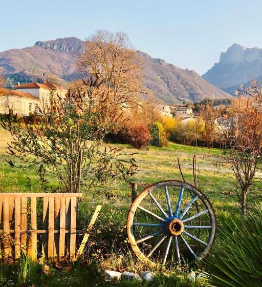 민박 Chambre Familiale Le Pêcher