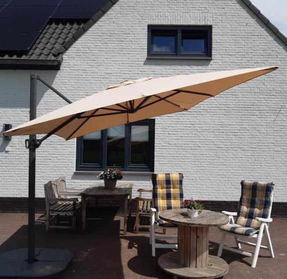 مبيت وإفطار De Weije Wereld