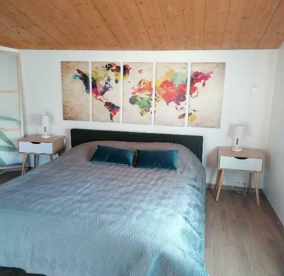 민박 Chambre Familiale Le Pêcher