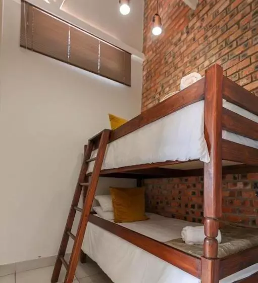 Aamiaismajoitus (B&B) Guest Suites On Connor