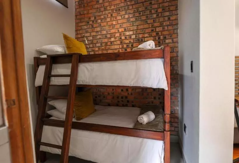 Aamiaismajoitus (B&B) Guest Suites On Connor