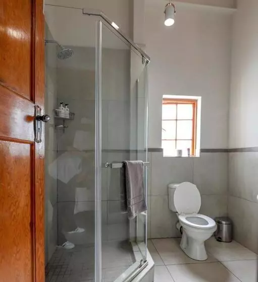 Aamiaismajoitus (B&B) Guest Suites On Connor