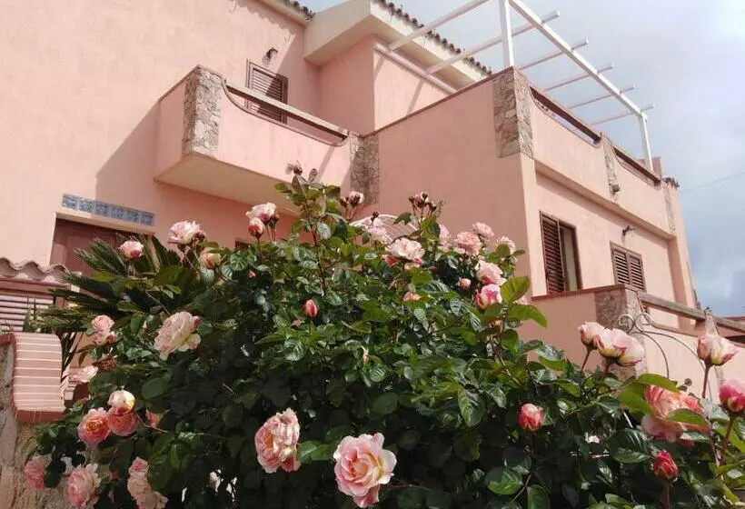 Aamiaismajoitus (B&B) The Roses Garden