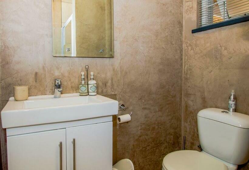 پانسیون Ladera Vista Self Catering Guesthouse