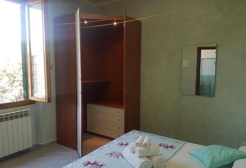 پانسیون Piccolo Poggio Apartments