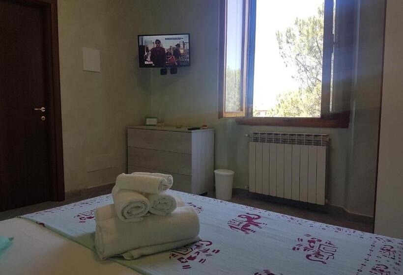 پانسیون Piccolo Poggio Apartments