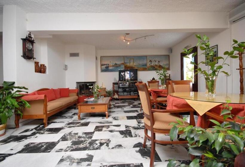 Barbouni Hotel & Studios