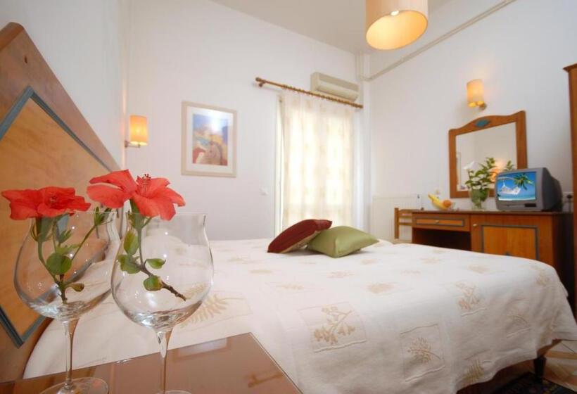 Barbouni Hotel & Studios