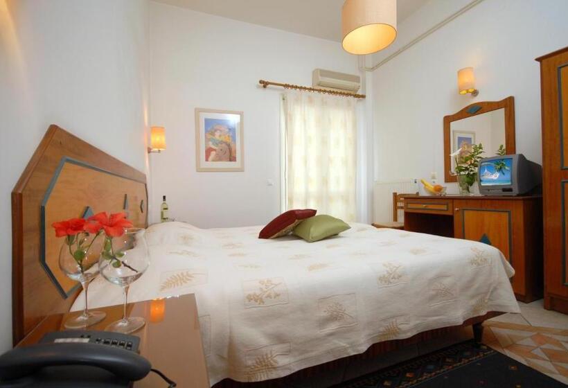 Barbouni Hotel & Studios