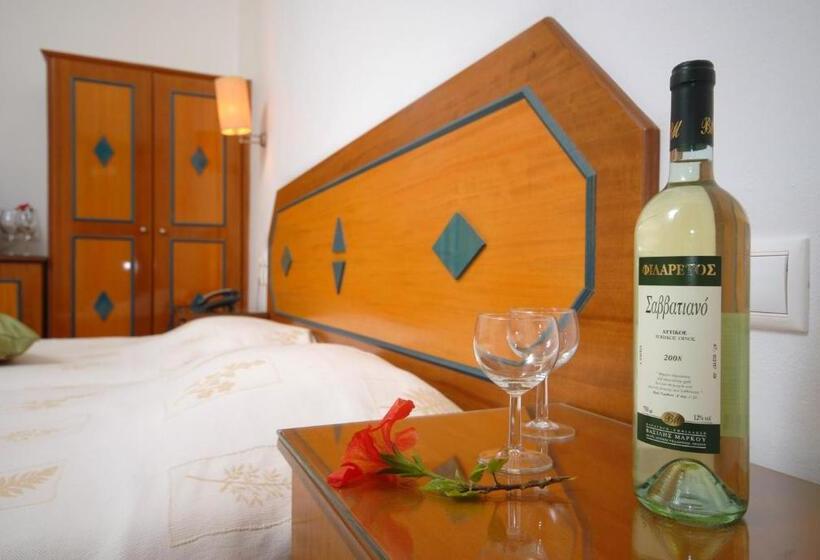 Barbouni Hotel & Studios