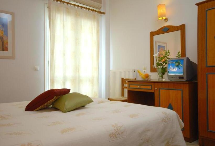 Barbouni Hotel & Studios