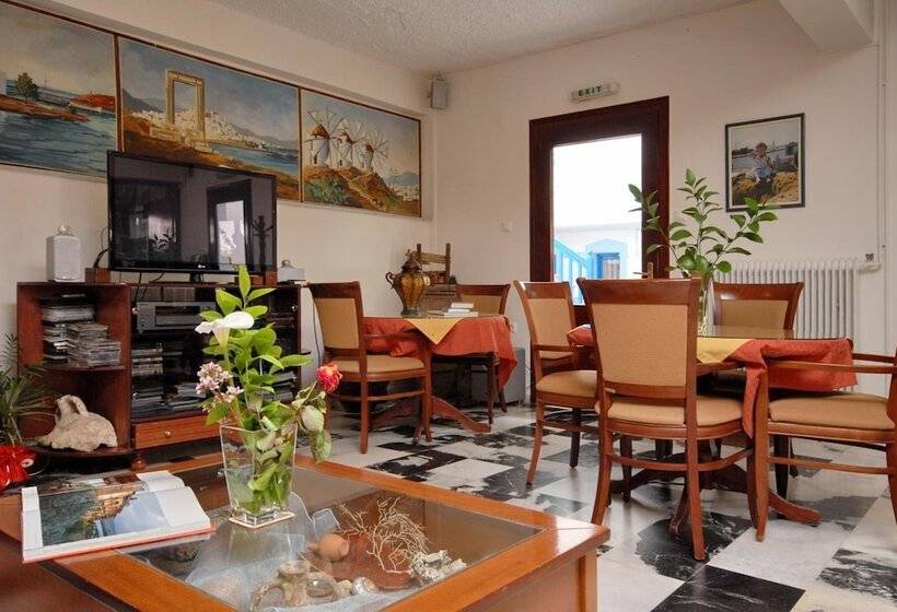 Barbouni Hotel & Studios