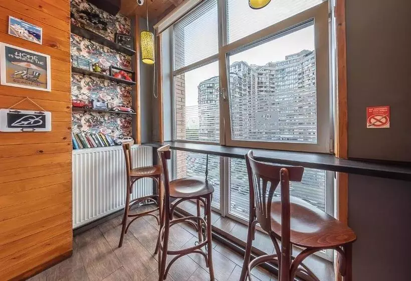 Corona Hotel & Apartments