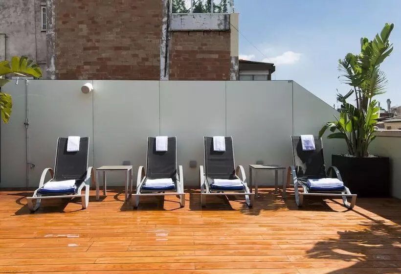 Отель Ako Suites