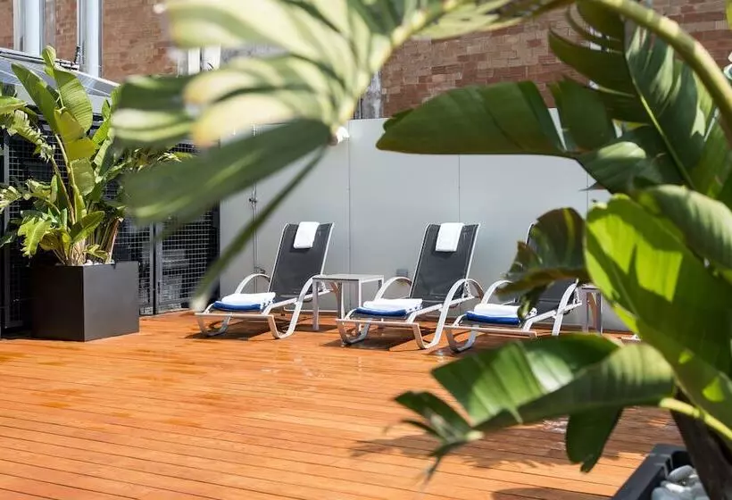 Отель Ako Suites