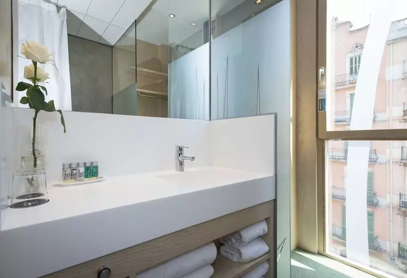 Отель Ako Suites