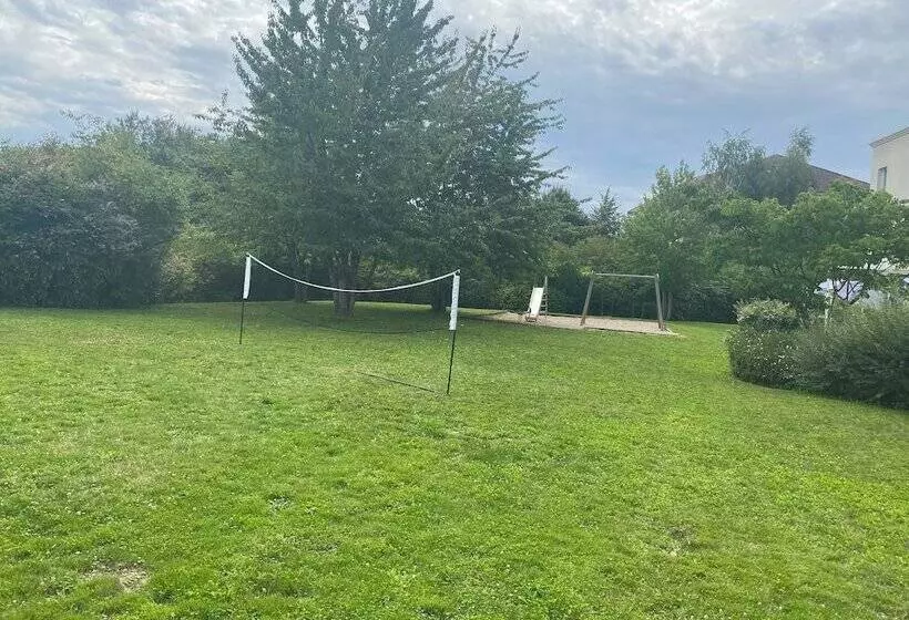 هتل Première Classe Marne La Vallée   Bussy Saint Georges