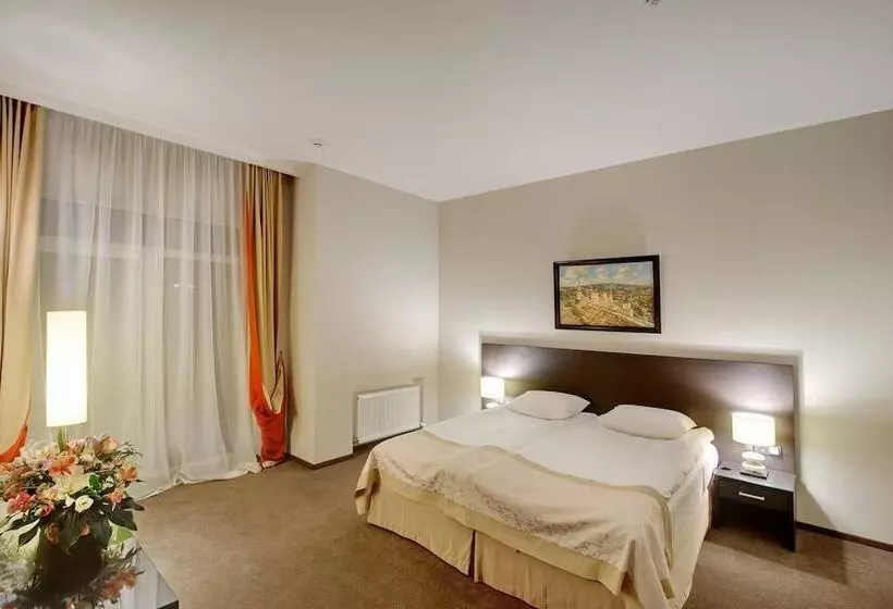 فندق Optima Collection Troitska