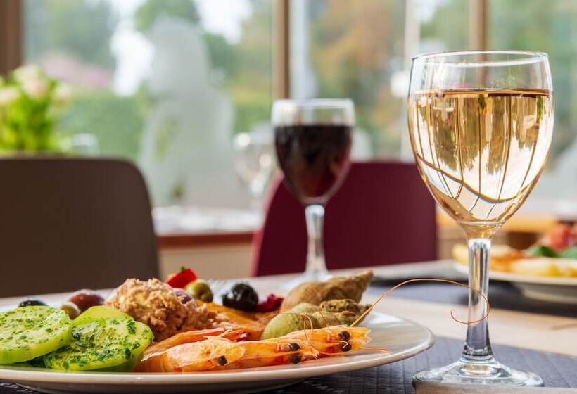 هتل The Originals City, Hôtel Marseille Aéroport