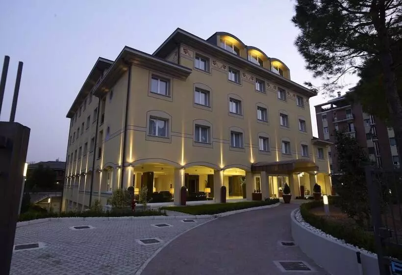 فندق Virginia Palace