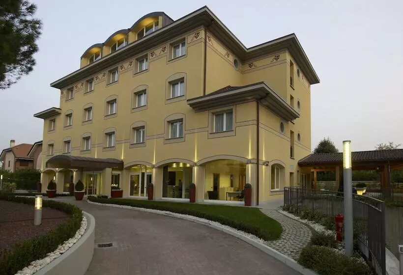 فندق Virginia Palace