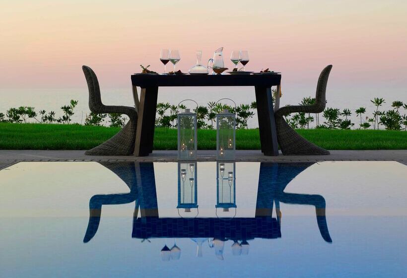 渡假胜地 The Royal Blue