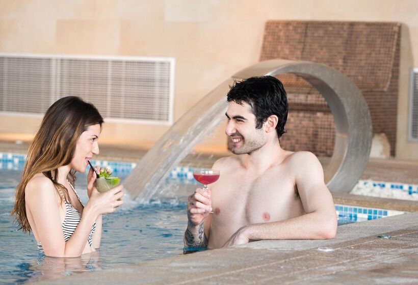 渡假胜地 The Royal Blue