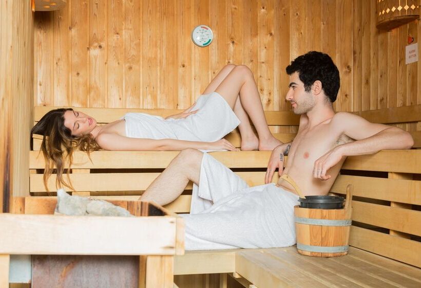 渡假胜地 The Royal Blue