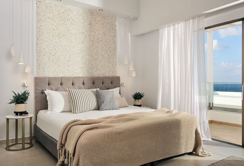 渡假胜地 The Royal Blue