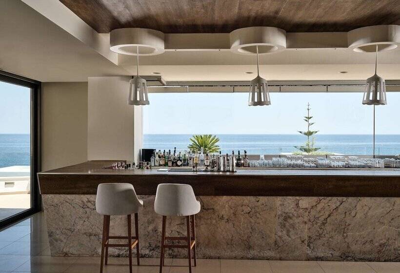 渡假胜地 The Royal Blue