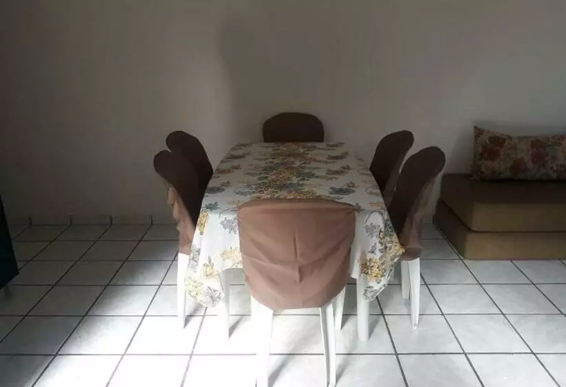 ホテル Casas Em Condomínio Próximo Da Praia Com 2 Dormitórios, Churrasqueira E 3 Vagas De Garagem