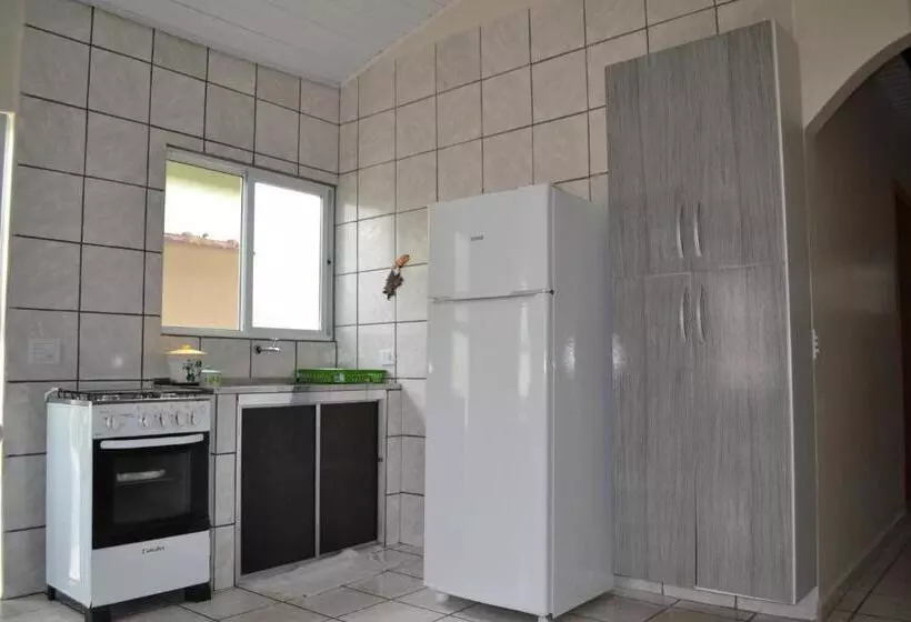 ホテル Casas Em Condomínio Próximo Da Praia Com 2 Dormitórios, Churrasqueira E 3 Vagas De Garagem