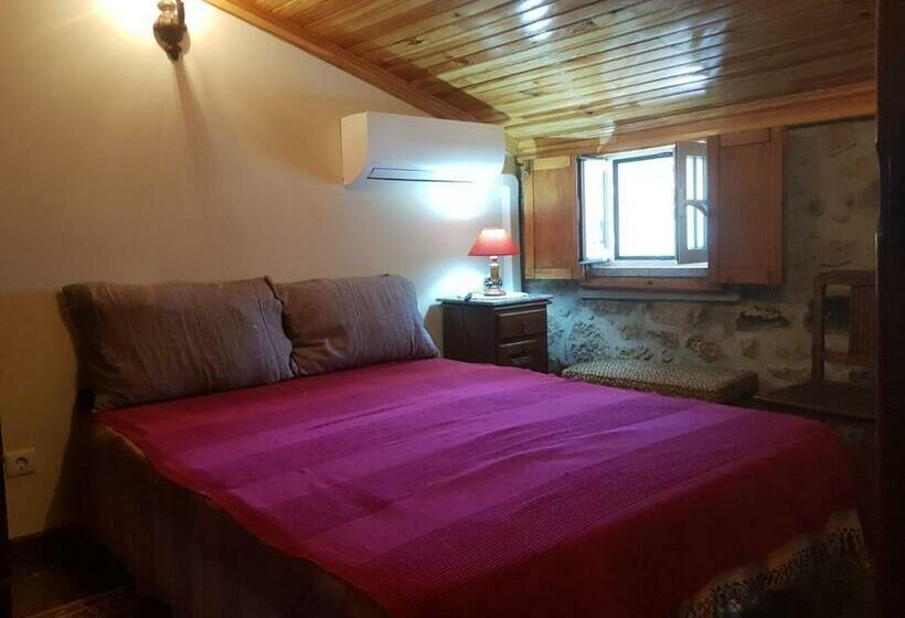 بنسيون A Casinha Do Beco