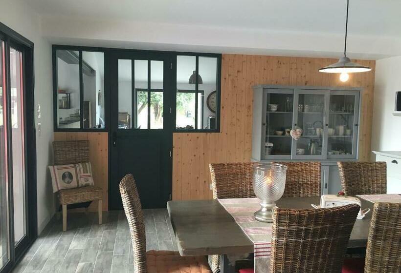 بنسيون Les Naiades