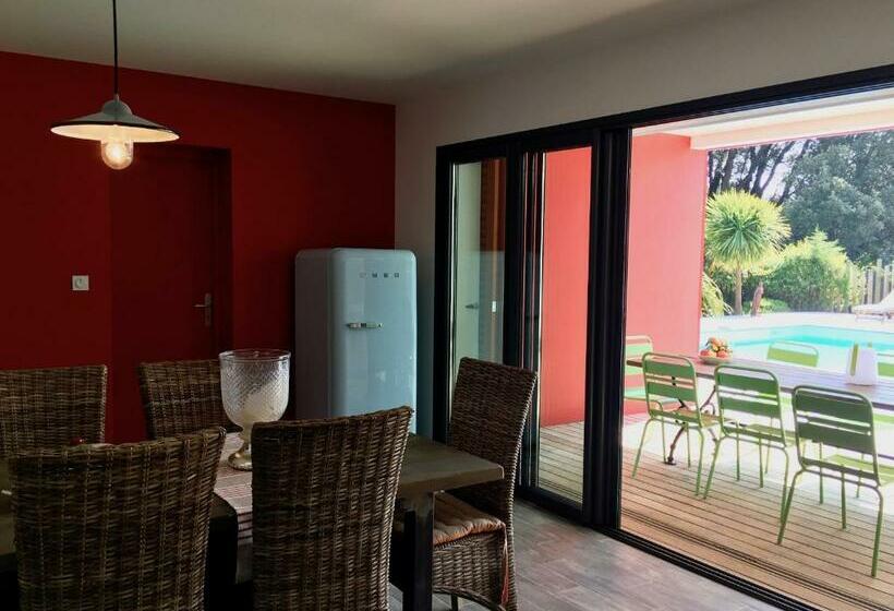 بنسيون Les Naiades