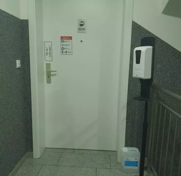 Majatalo Seelze Letter Monteurzimmer / Apartment / Messezimmer