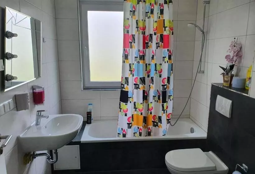 Majatalo Seelze Letter Monteurzimmer / Apartment / Messezimmer