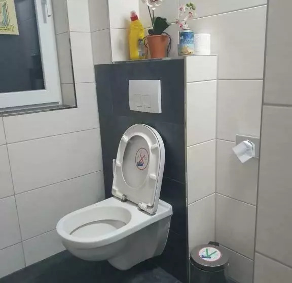 Majatalo Seelze Letter Monteurzimmer / Apartment / Messezimmer