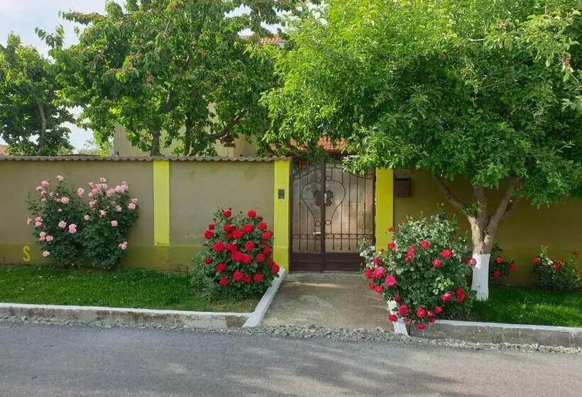 Majatalo Villa Mugur