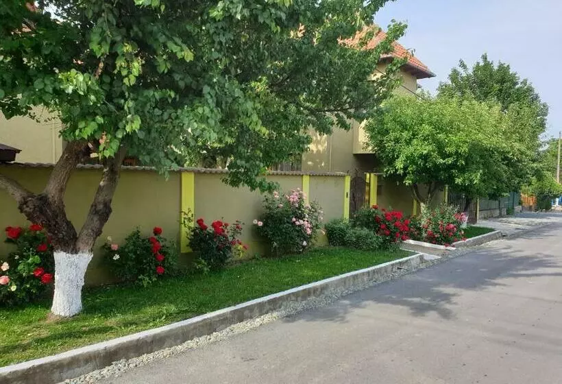 Majatalo Villa Mugur