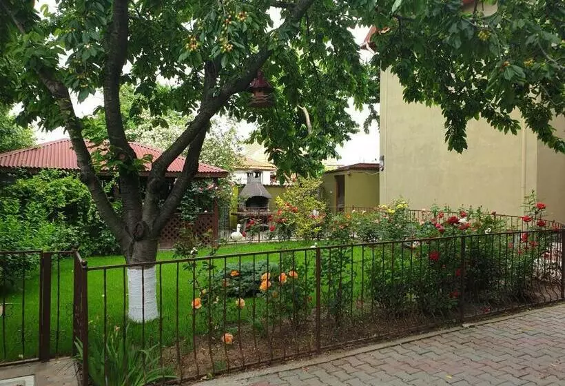 Majatalo Villa Mugur