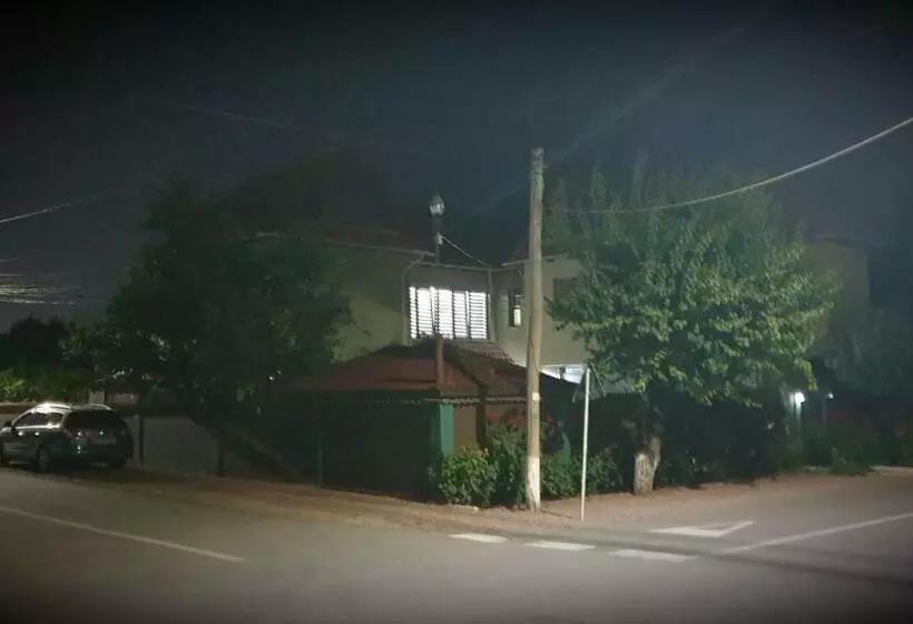 Majatalo Villa Mugur