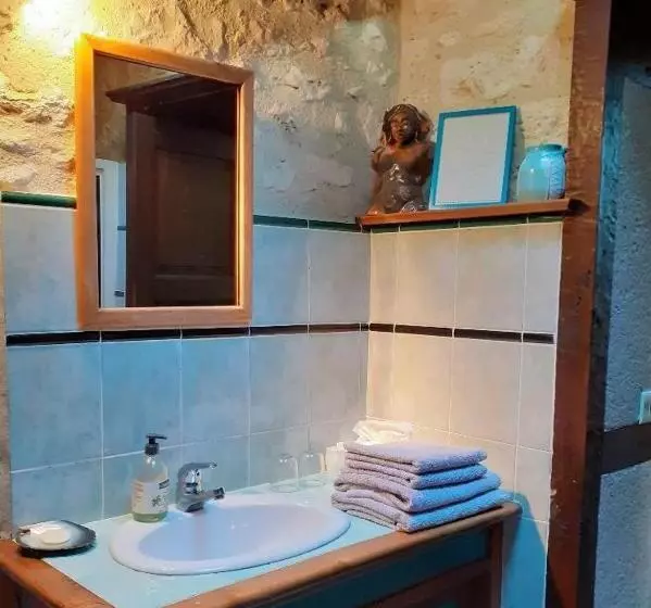 Aamiaismajoitus (B&B) Ferme De Laspeyrières