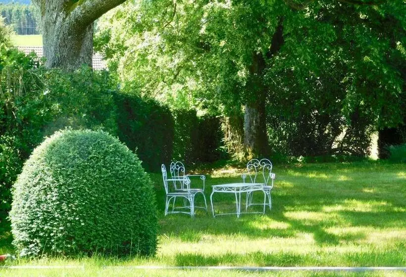 Bed and Breakfast L Aubier