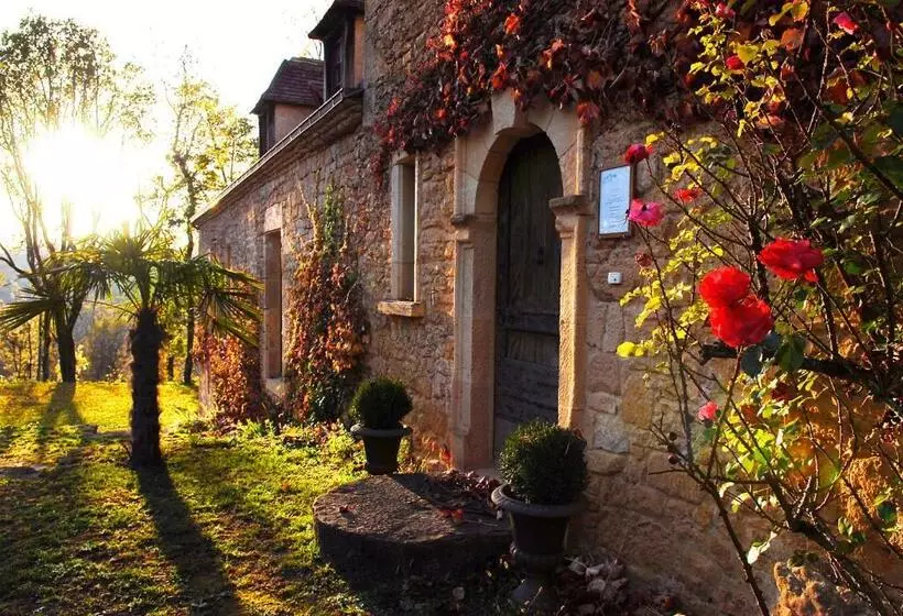 Aamiaismajoitus (B&B) Le Manoir Du Rocher