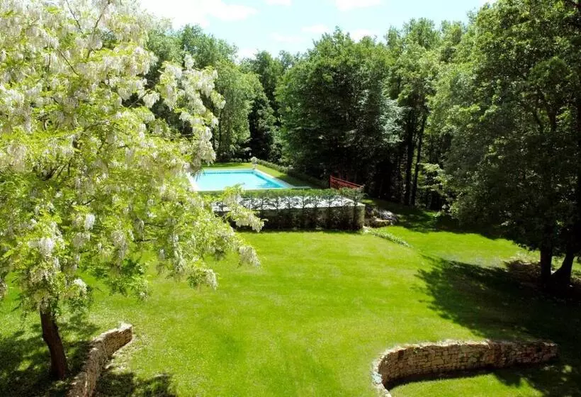 Aamiaismajoitus (B&B) Le Manoir Du Rocher