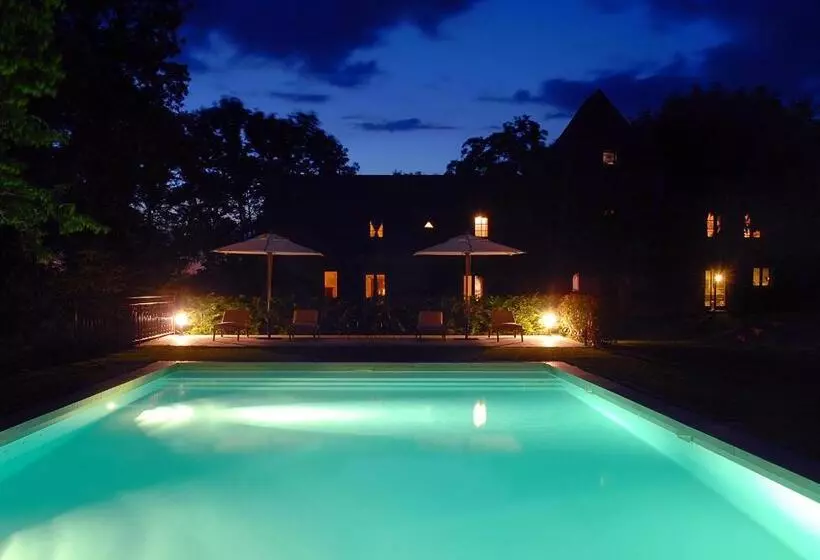 Aamiaismajoitus (B&B) Le Manoir Du Rocher