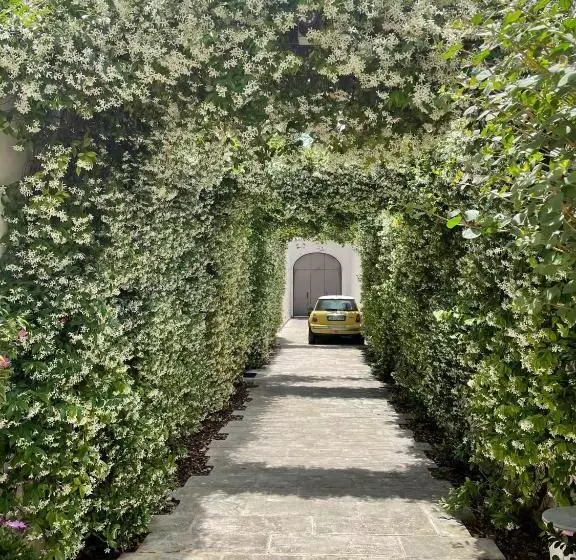 Majatalo Bartago Luxury House