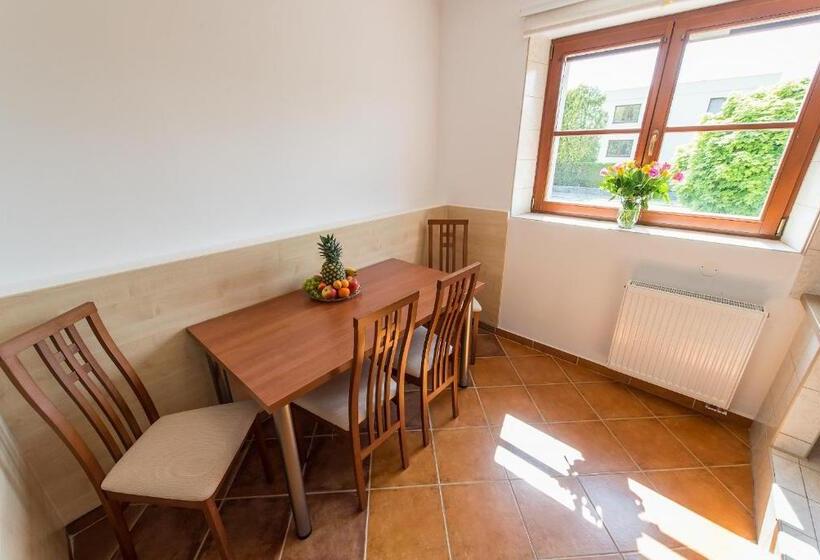 פנסיון Penzion Leknín